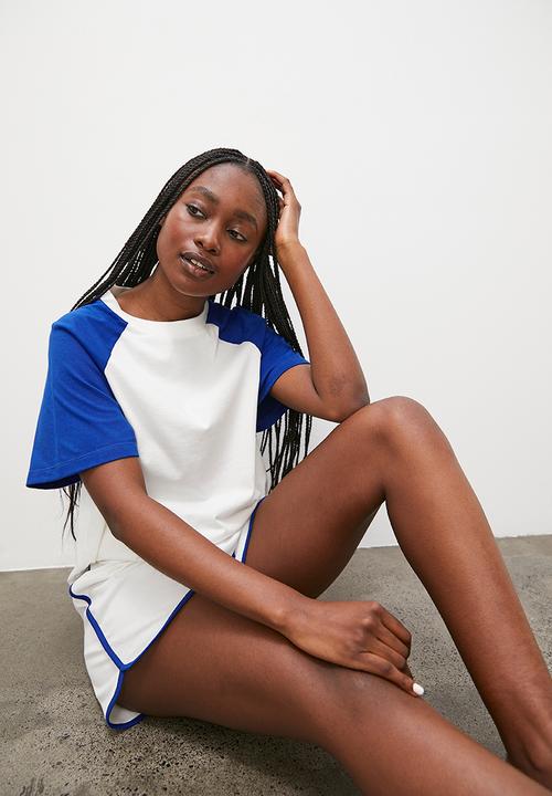 Blake - Jogger short & raglan tee - ecru & blue