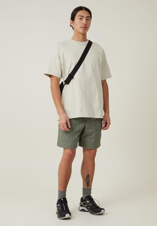 Cotton On - Parachute utility short - steel green utility