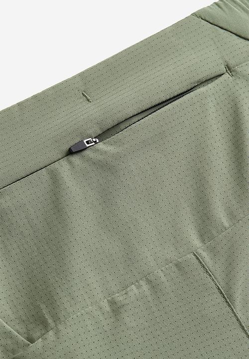H&M - Running shorts - sage green 