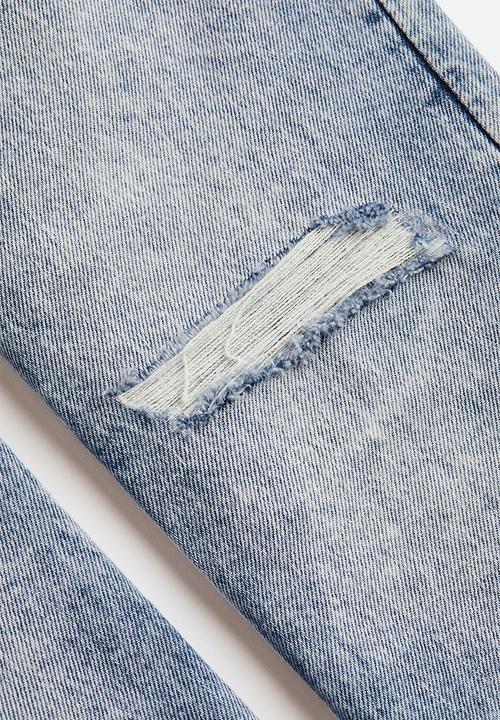 H&M - Comfort stretch slim fit jeans - light denim blue 