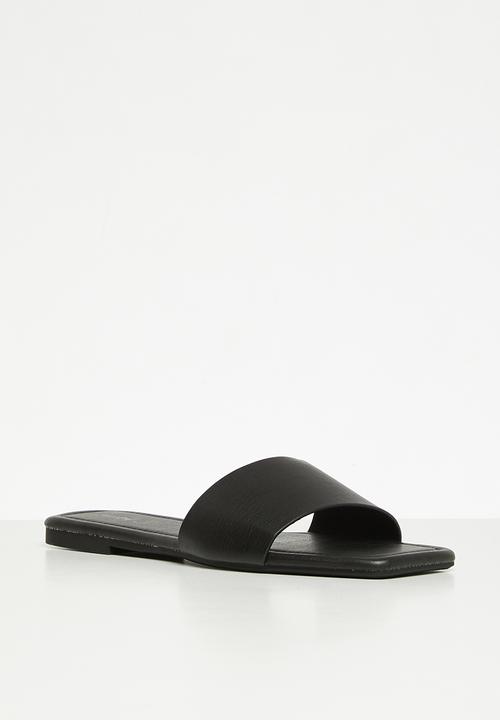 Cotton On - Sarah single vamp slide - black
