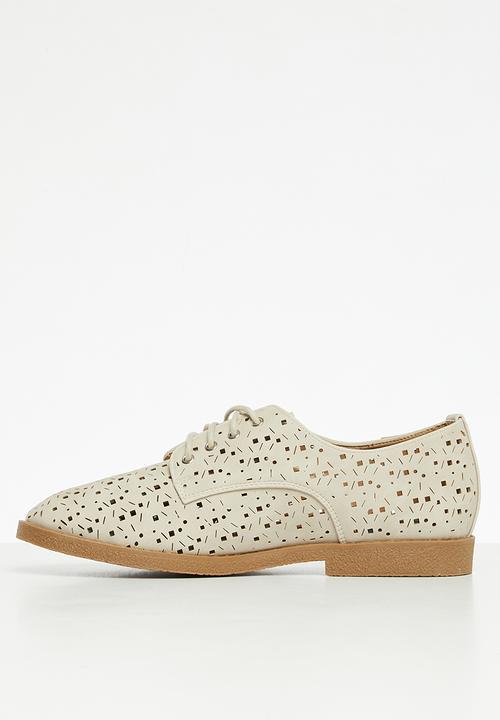 Viabeach - Vespa 13 brogue - ivory