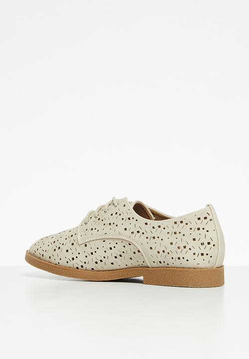 Viabeach - Vespa 13 brogue - ivory
