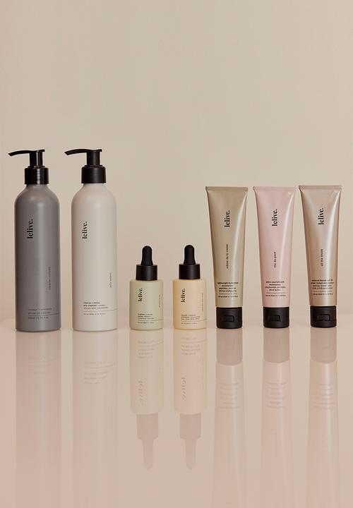lelive. - 7-piece set - own the original lelive range