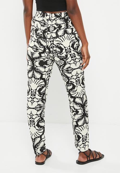 Me&B - The ultimate tapered leg linen pant - wallpaper print