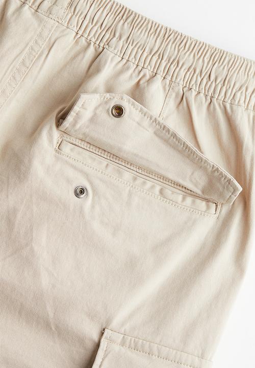 H&M - Regular fit twill cargo shorts - beige
