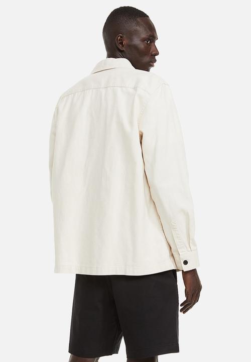 H&M - Regular fit chino shorts - black