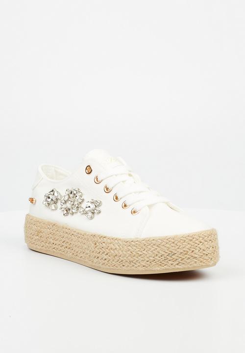 Miss Black - Quebec 12 flatform - white