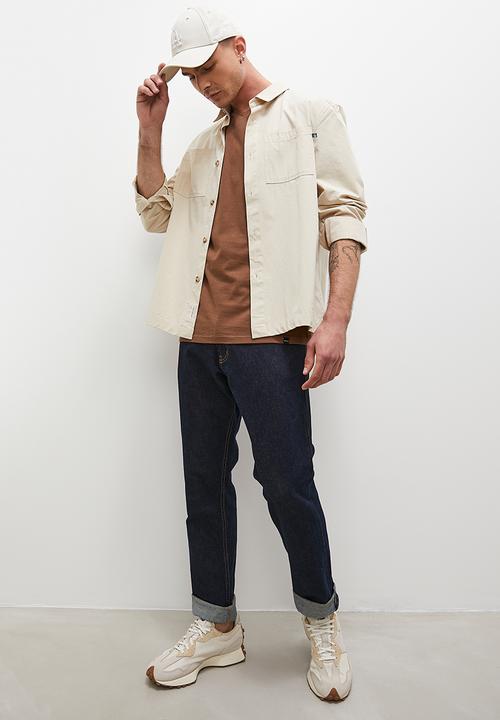 Superbalist - Dean BCI v-neck tee - brown