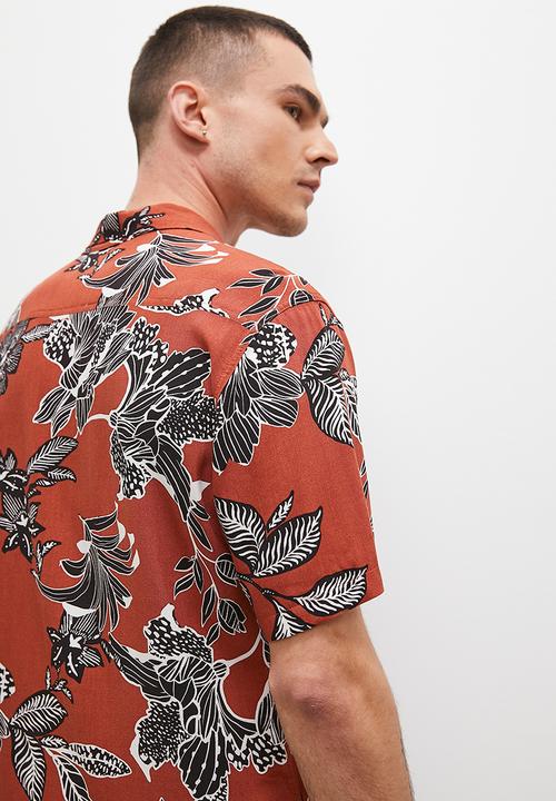 Superbalist - Ethnic floral print short sleeve viscose shirt - multi