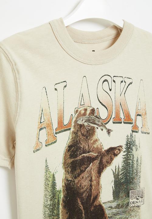 Cotton On - Jonny short sleeve print tee - rainy day/alaska bear