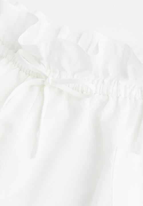 H&M - Paper bag shorts - white
