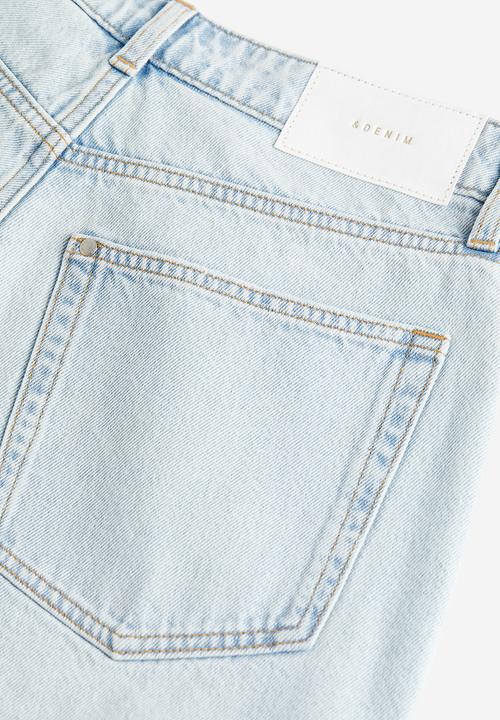 H&M - Curvy fit bermuda straight high denim shorts - pale denim blue 