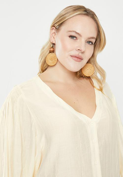 Me&B - Plus bellow sleeve blouse with shoulder detail - cream