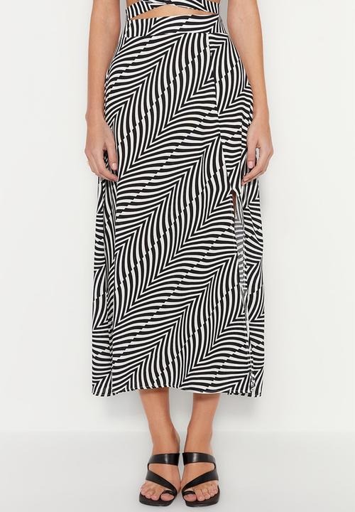 Trendyol - Midi slit skirt - black