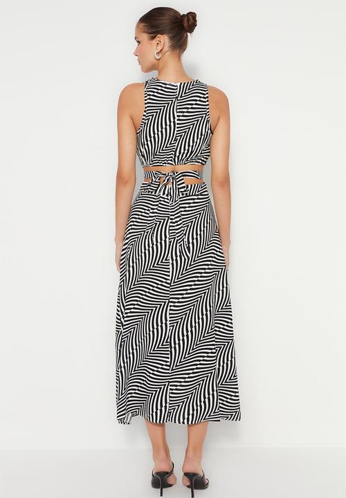 Trendyol - Midi slit skirt - black