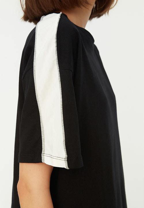 Trendyol - T-shirt dress - black