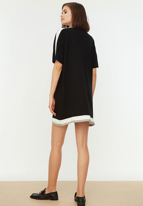 Trendyol - T-shirt dress - black