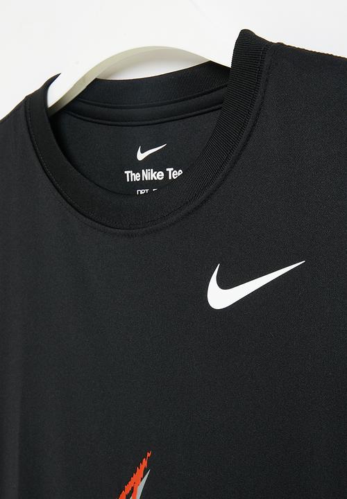 Nike - Nkb swoosh distortion tee - black