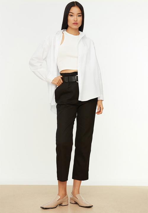 Trendyol - Belted carrot pants - black