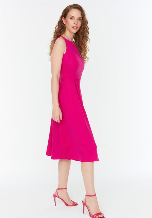 Trendyol - Smart casual midi dress - fuchsia