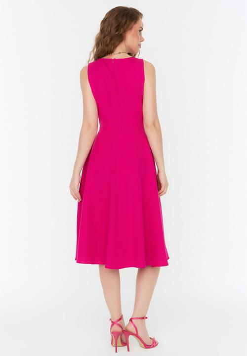 Trendyol - Smart casual midi dress - fuchsia