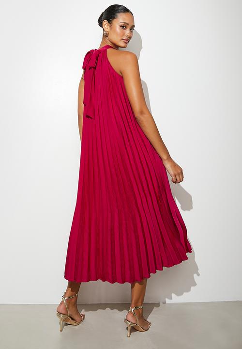 VELVET - Pleated halter maxi dress - red