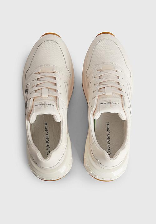 Calvin Klein - Chunky runner over brand 
