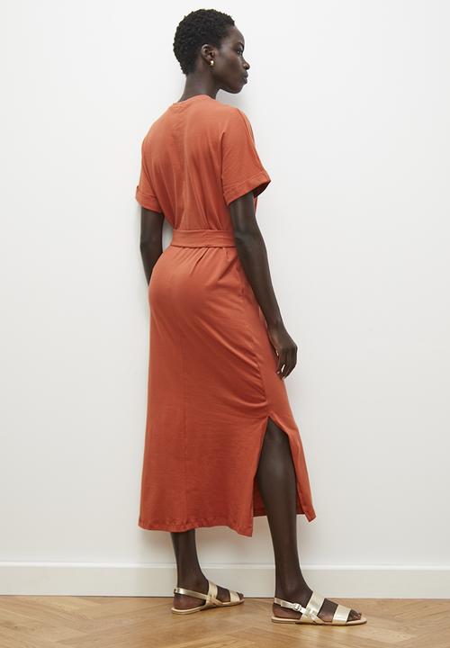 edit - Knit dress with belt - mango