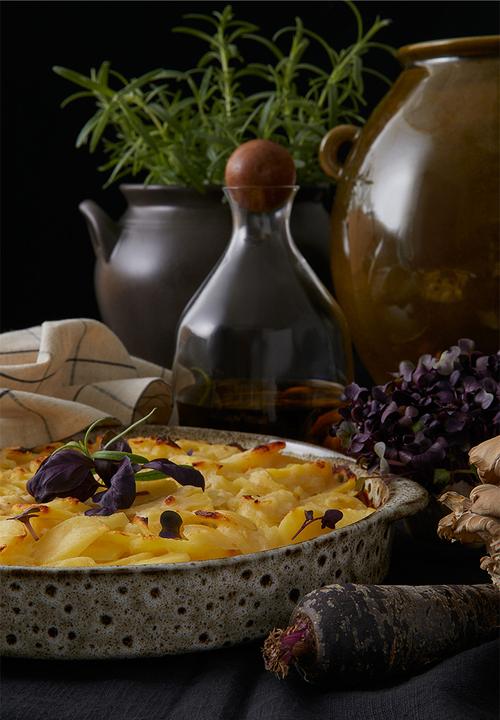H&M - Stoneware baking dish - white/spotted 