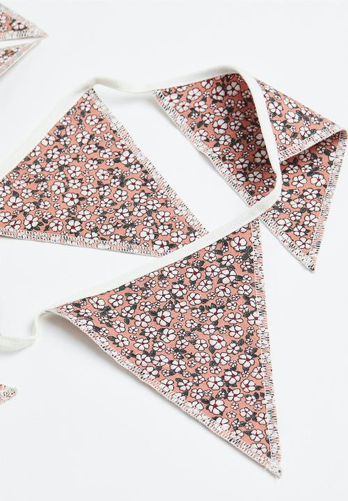 H&M - Pennant bunting - old rose/small flowers