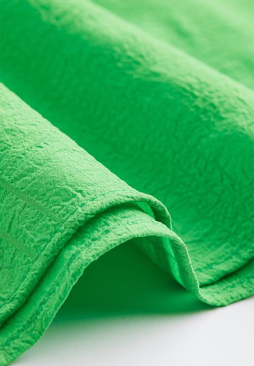 H&M - Puff-sleeved crêpe dress - green