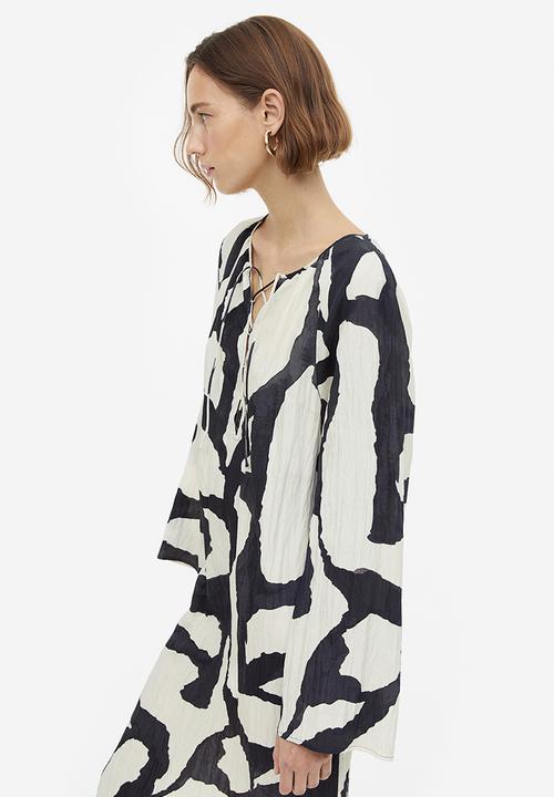 H&M - Lacing-detail crinkled dress - black/patterned