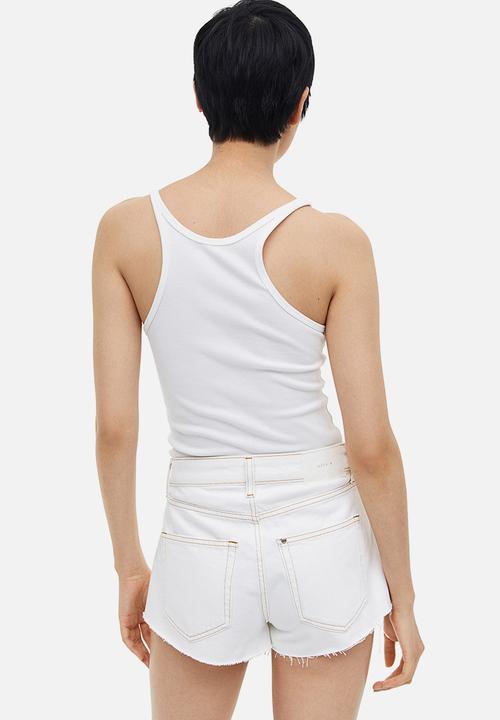 H&M - Curvy fit denim shorts - white