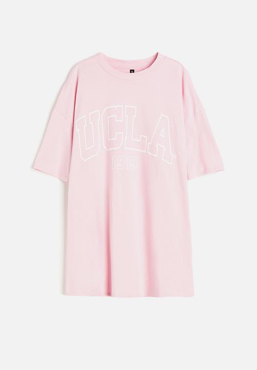H&M - Oversized printed t-shirt - light pink / ucla 
