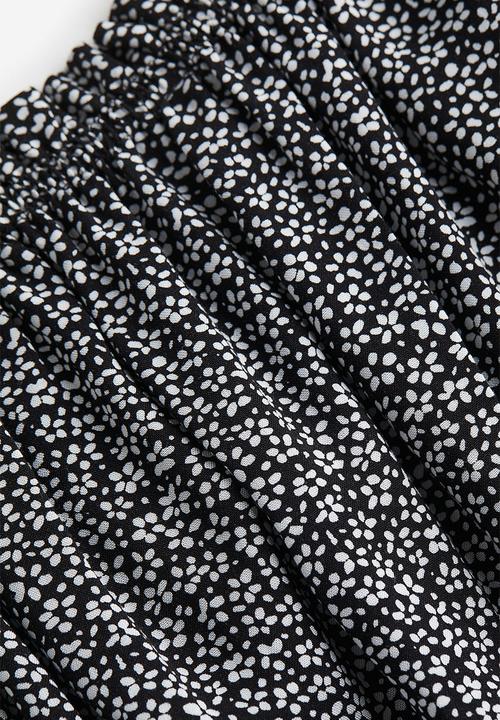 H&M - Off-the-shoulder blouse - black / small flowers