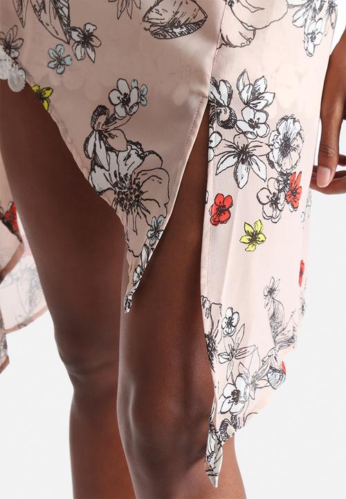 Influence. - Handkerchief Hem Floral Shirt 