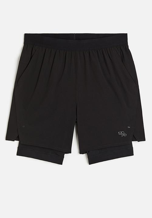 H&M - Drymove™ double-layered sports shorts - black