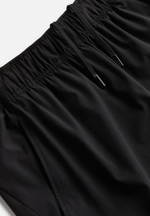 H&M - Drymove™ sports shorts - black