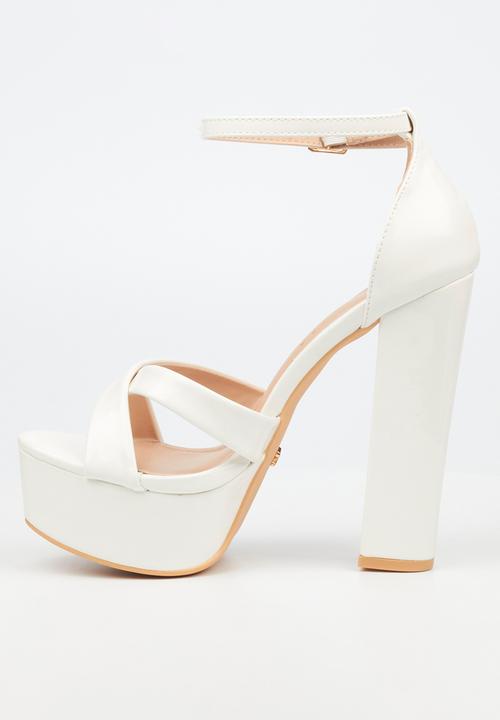 Rock & Co - Monsoon 5 platform heel - white