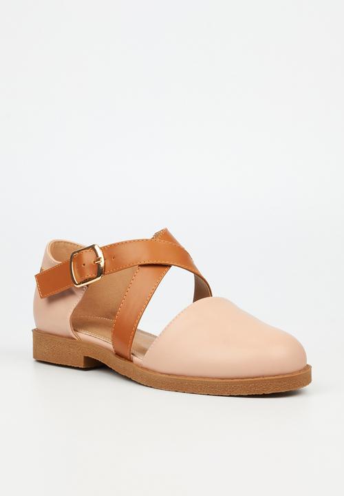 Viabeach - Vespa 12 slip-on - neutral combo