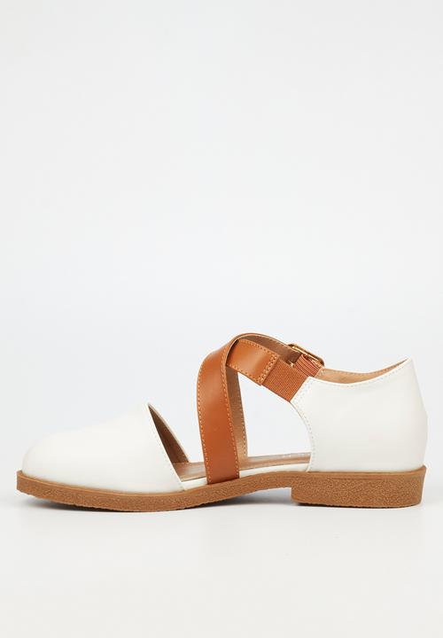 Viabeach - Vespa 12 slip-on - white combo