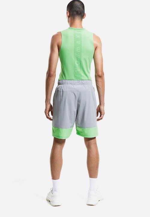 H&M - Drymove™ sports shorts - grey & light green