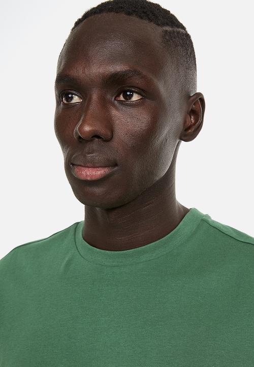 H&M - Regular fit round-neck T-shirt - green