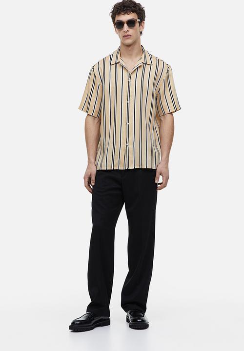 H&M - Regular fit short-sleeved lyocell shirt - beige