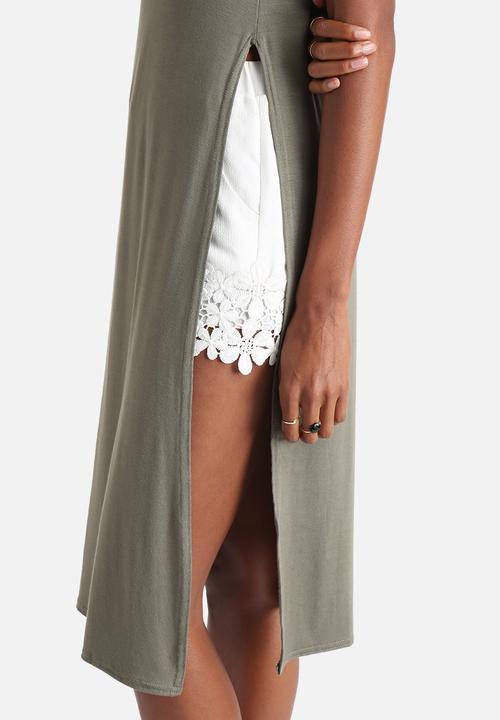 Influence. - Sleeveless Side Split Top