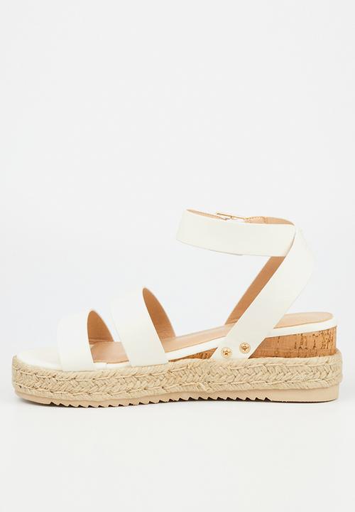 Miss Black - Steffi 2 wedge heel - white