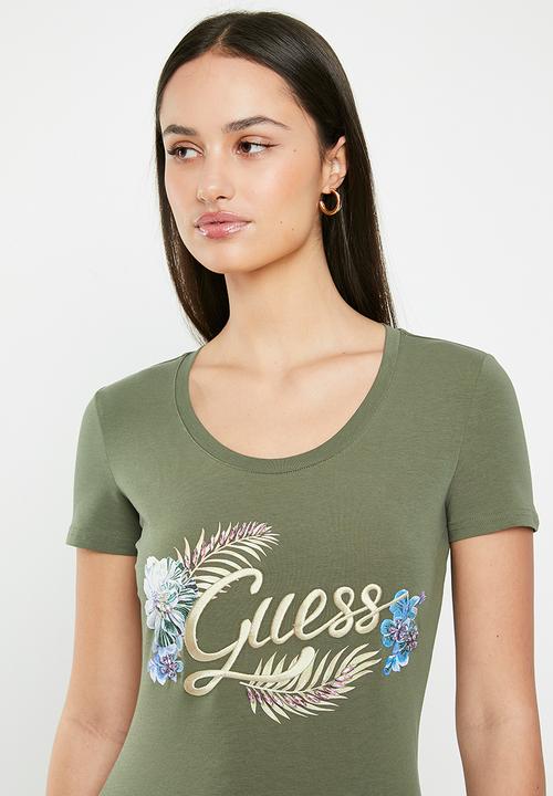 GUESS - Short sleeve embellish logo tee - lichen leaf green