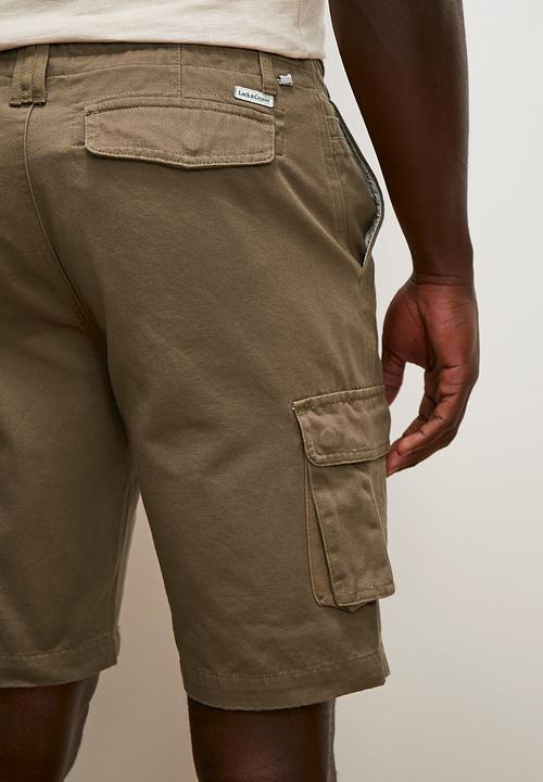 Lark & Crosse - Gareth washed utility cargo shorts - khaki