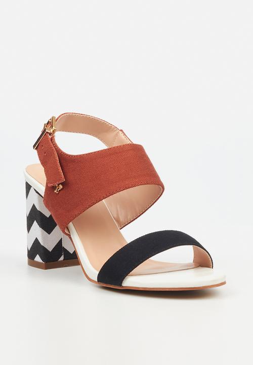 Butterfly Feet - Cressida 1 block heel - tan